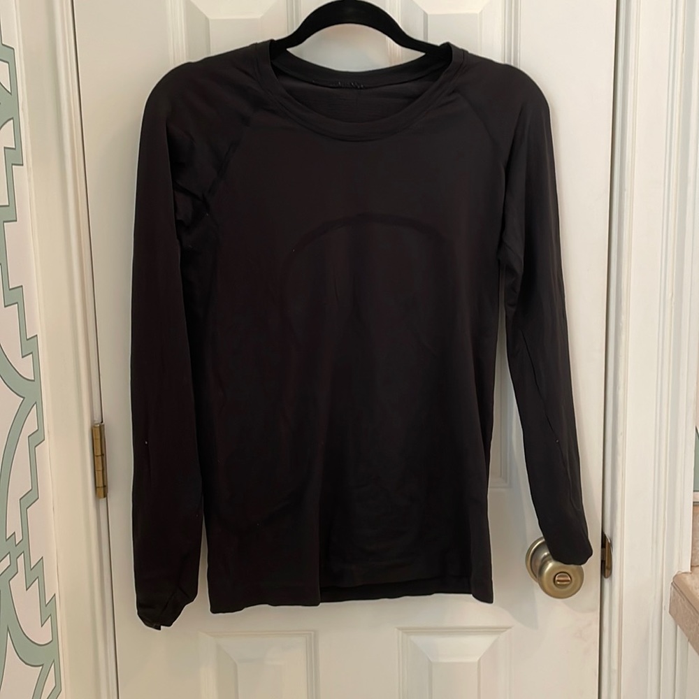 Lululemon Black Swiftly Tech LongSleeve Size 8